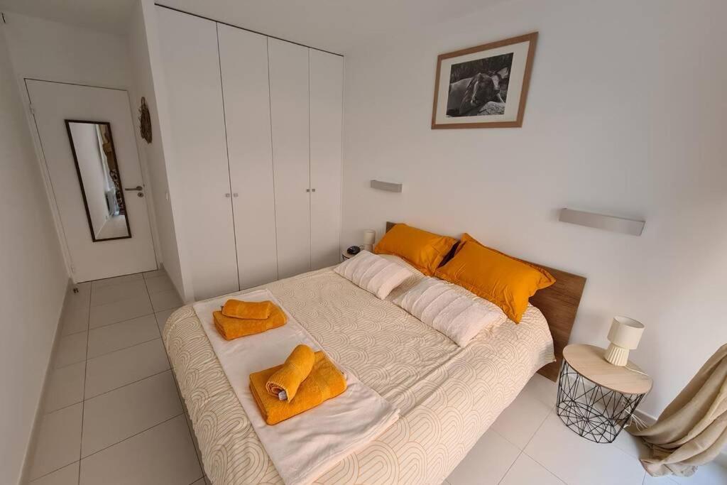 Le Lodge, T2 Classe 3 Etoiles Avec Jardin, Parking, Piscine & Mer A 2 Pas Menton Ngoại thất bức ảnh